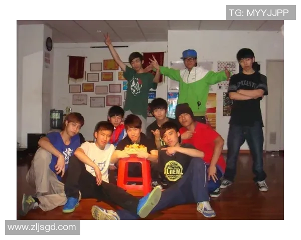 杭州街舞队配合引发热议争议背后的团队默契与个人风格碰撞 杭州街舞队配合引发热议争议背后的团队默契与个人风格碰撞